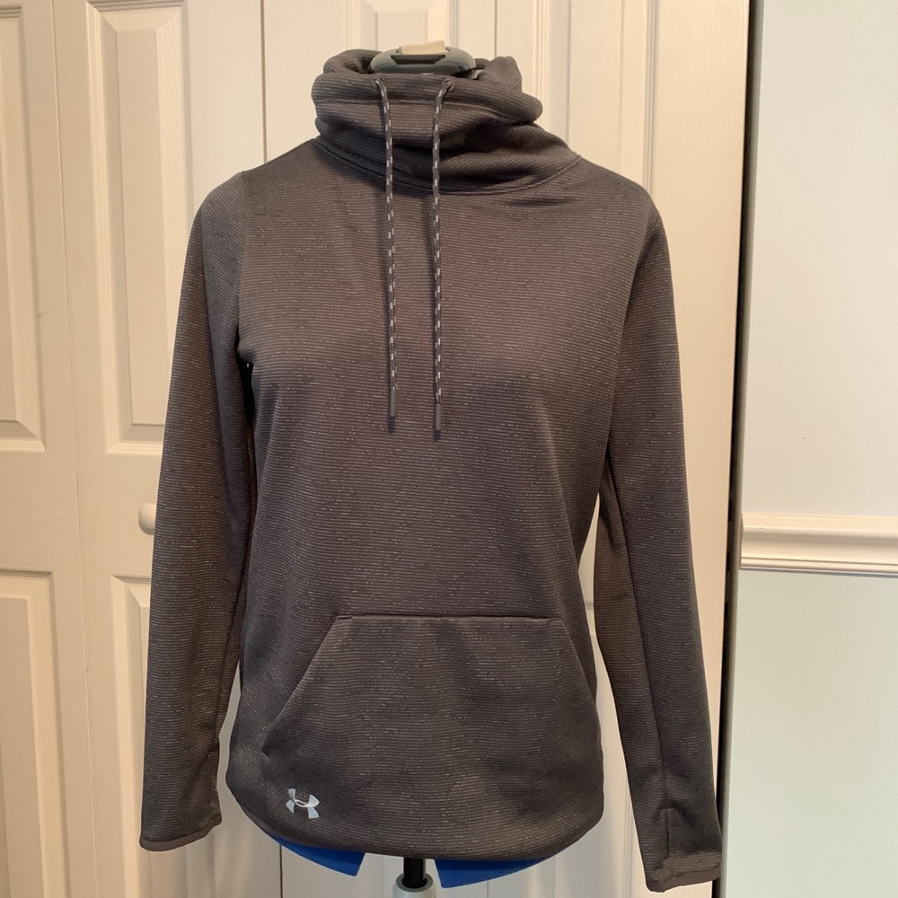 Under Armour  Funnel neck Sweatshirt Cold Gear with thumbholes